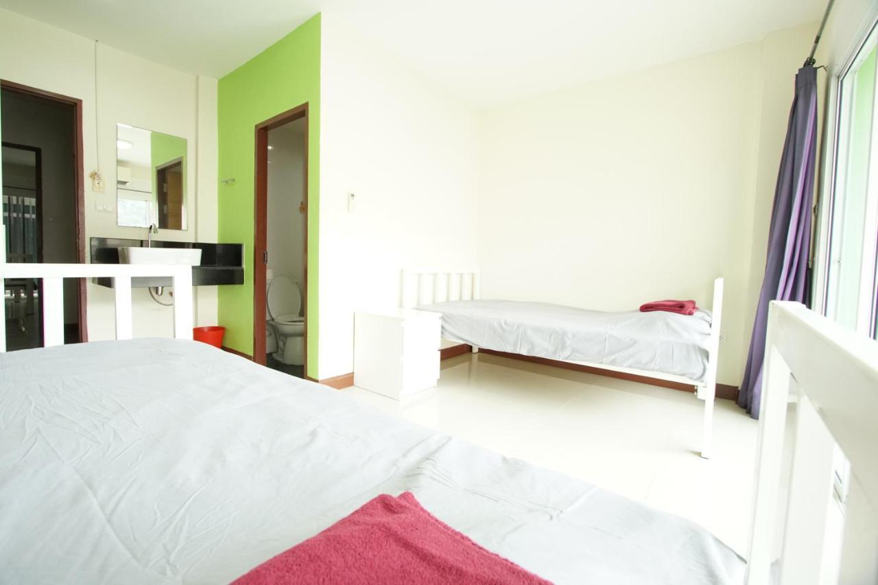 Bedbox Guesthouse And Hostel Patong Kültér fotó
