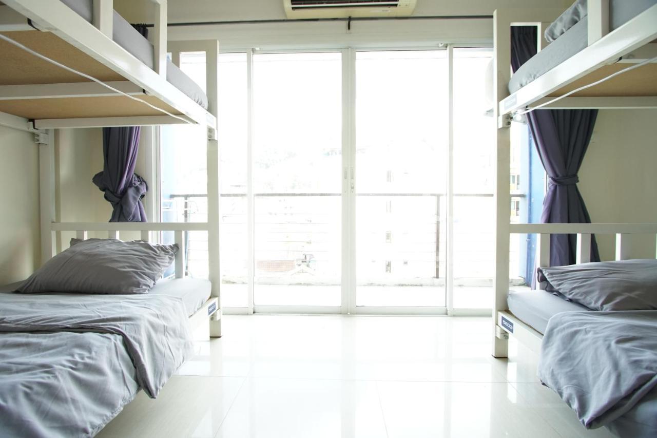 Bedbox Guesthouse And Hostel Patong Kültér fotó