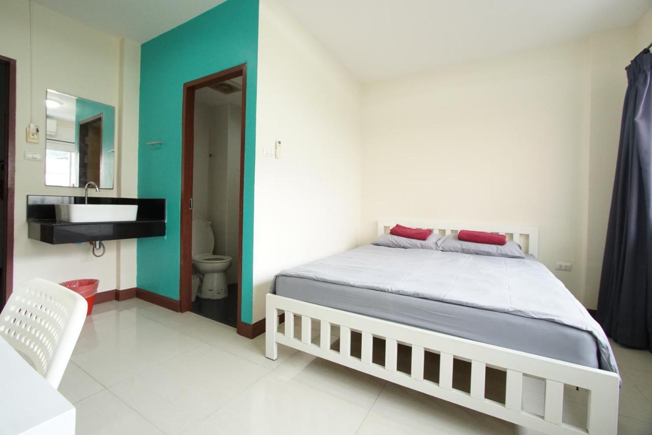 Bedbox Guesthouse And Hostel Patong Kültér fotó
