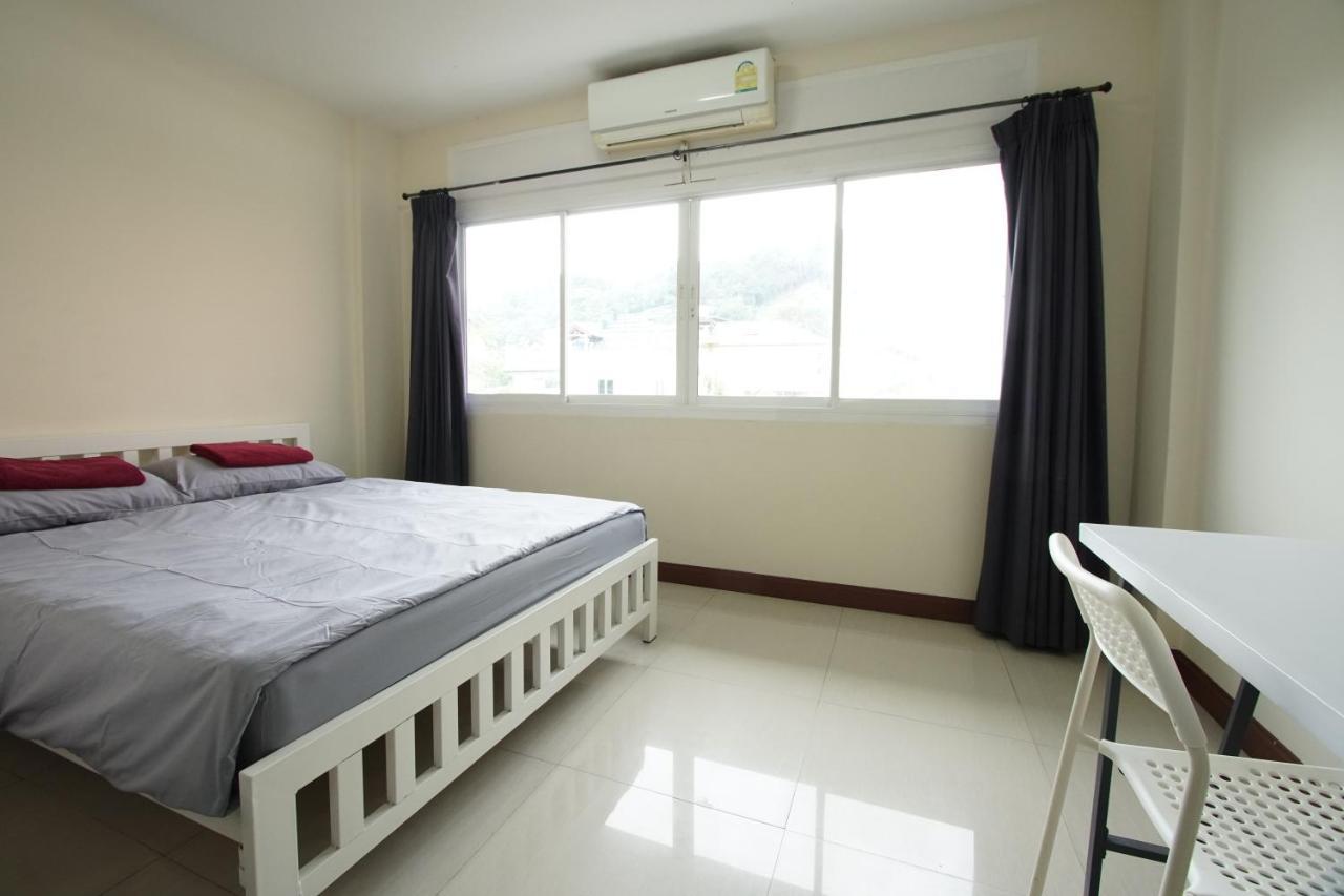 Bedbox Guesthouse And Hostel Patong Kültér fotó