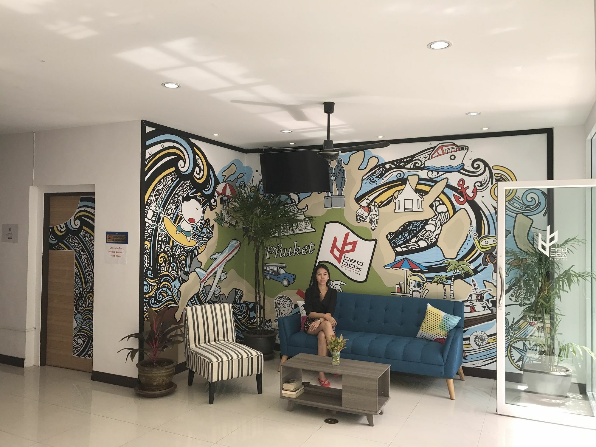 Bedbox Guesthouse And Hostel Patong Kültér fotó